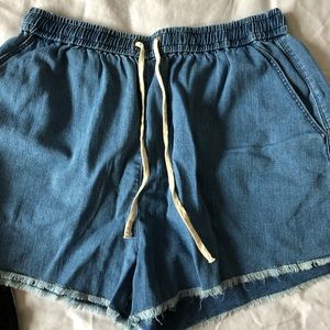 Wilfred Free Chambray Shorts